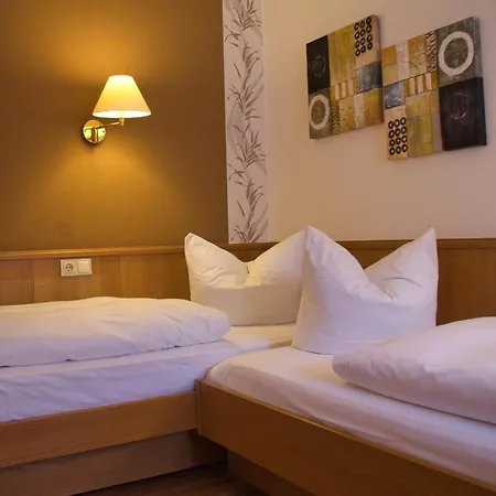 Hotel Quellenhof 3*